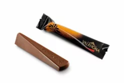 Valrhona Eclats 39% Milk Chocolate 1kg - 244 Pieces -Snack Shop Valrhona20Eclats20392520Milk20Chocolate201kg20 2024420Pieces 2